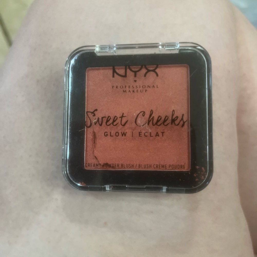 NYX Sweet Cheeks Glow Blush in Radiant Coral